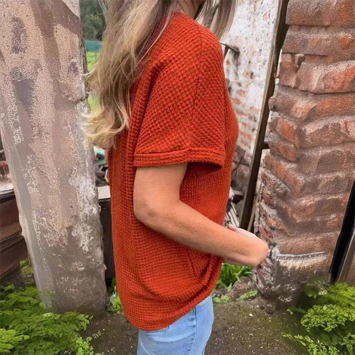 Adina - Elegant V-neck sweater with short sleeves and buttons