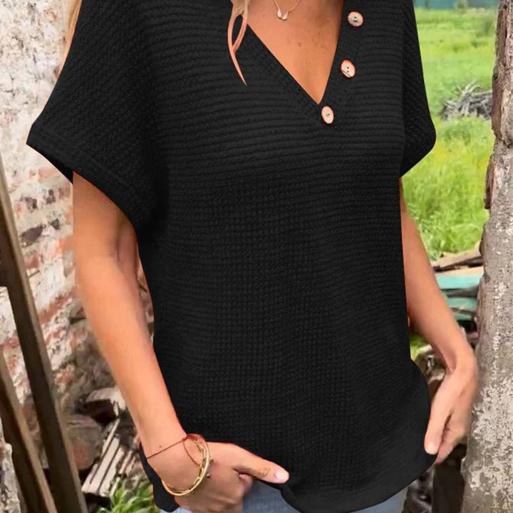 Adina - Elegant V-neck sweater with short sleeves and buttons